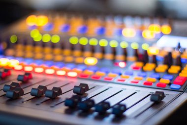 Bir ses kayıt stüdyosu, mikser Resepsiyon profesyonel müzik üretimi