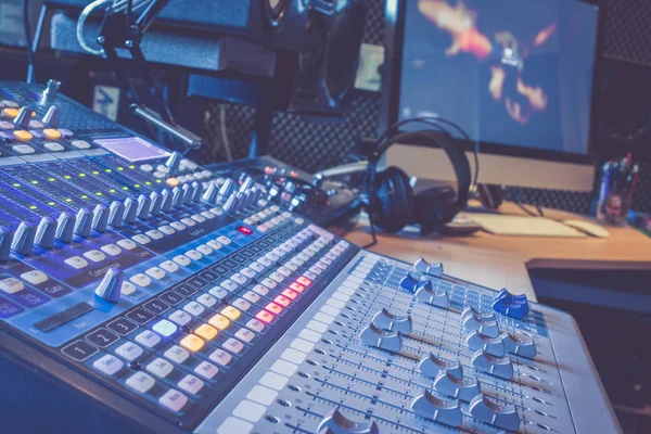 Professional Music Production Sound Recording Studio Mixer Desk Equipment Blurry — Stock Photo, Image