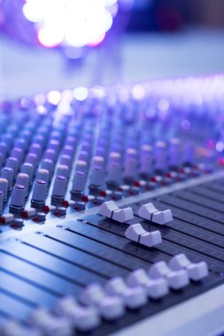 Bir ses kayıt stüdyosu, mikser Resepsiyon profesyonel müzik üretimi