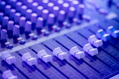 Bir ses kayıt stüdyosu, mikser Resepsiyon profesyonel müzik üretimi