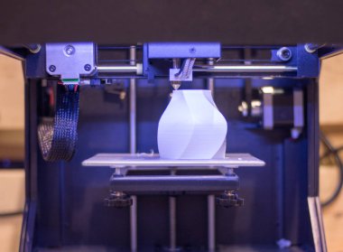 Otomatik 3d printerlere harcama maddeler bir üç boyutlu ürün oluşturma, yakın çekim gerçekleştirir 