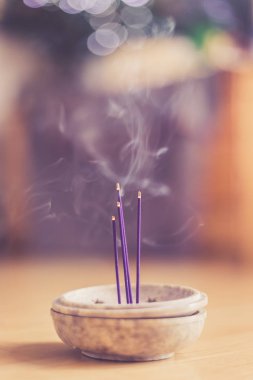 Joss çubukları yasaktır kase yasaktır ve kokulu, ev, feng shui vardır; Kopya alanı;