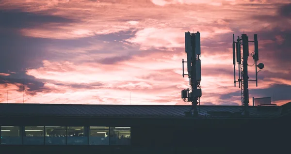 Sändare, solnedgång, övervakning — Stockfoto