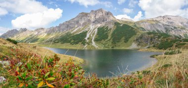 Dağ güzel ve pastoral manzara sahne: dağ
