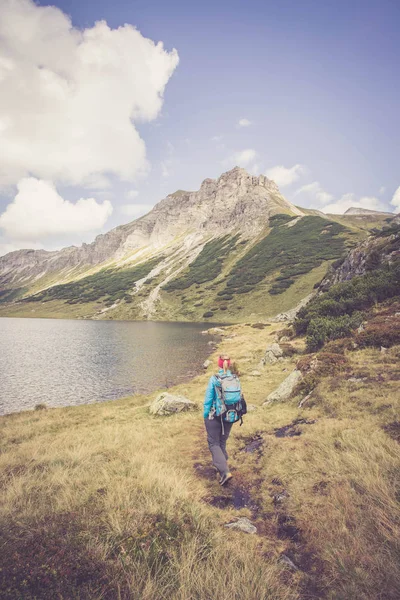 Paisaje montañoso hermoso e idílico: Cordillera — Foto de Stock