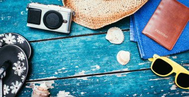 Tatil kavramı: Vintage ahşap masa tatil aksesuarları ile: St