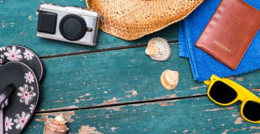 Tatil kavramı: Vintage ahşap masa tatil aksesuarları ile: St