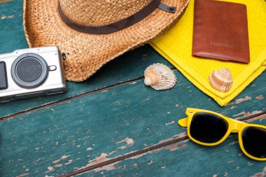 Tatil kavramı: Vintage ahşap masa tatil aksesuarları ile: St