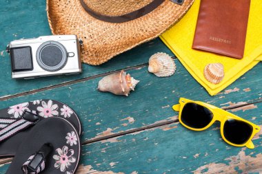 Tatil kavramı: Vintage ahşap masa tatil aksesuarları ile: St