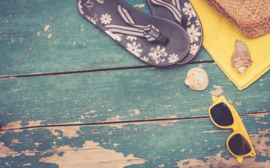 Tatil kavramı: Vintage ahşap masa tatil aksesuarları ile: St