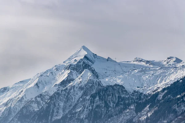 Kitzsteinhorn nevado en invierno, telesilla, Austria — Foto de Stock