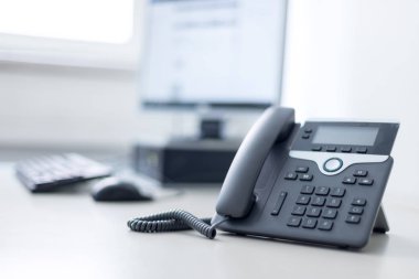 Klasik siyah telefon ofis, müşteri desteği ve te