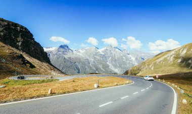 Bahar Großglockner yüksek Alp yol. Nati dağ aralığı