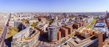 Bir yaz gününde Berlin Silueti, Almanya