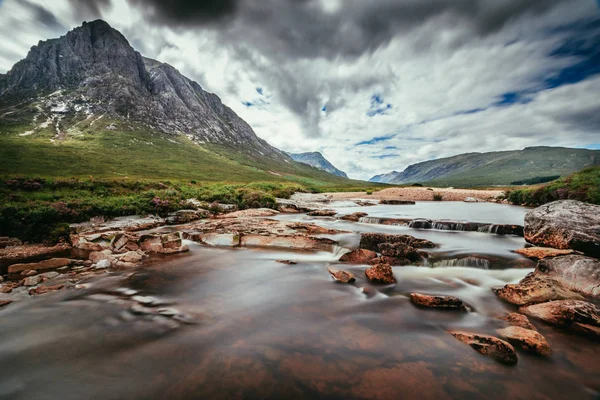 글렌 코, 스코틀랜드의 아름다운 강 산 풍경 풍경 — 스톡 사진