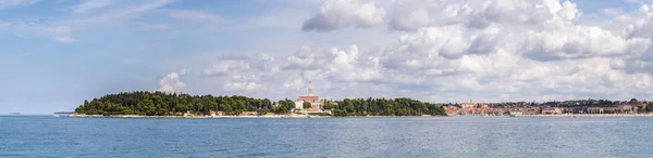 Coastal Bay landschap in Kroatië. Zomer vakantie. Panorama. — Stockfoto
