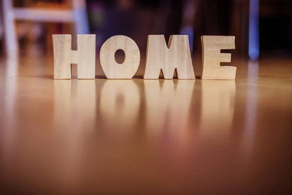 Nytt hem: hem brev på golvet — Stockfoto