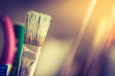 Resim resmi: yaratıcı arka plan daki boya fırçaları