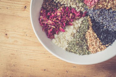 Sigara için tütsü. Resmi kapat, rustik ahşap arka plan