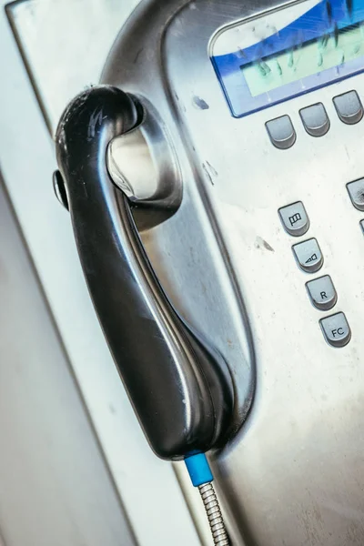 Régimódi klasszikus nyilvános payphone, közelről kép — Stock Fotó