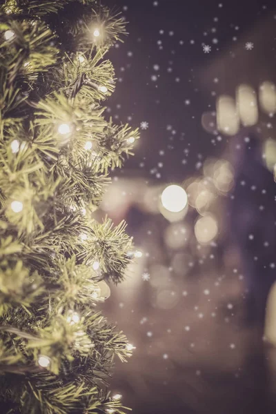 Magisk jultid: njuter av julmarknaden i Salzbur — Stockfoto