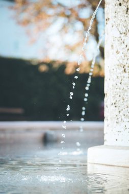 Su damlaları iyi düşüyor