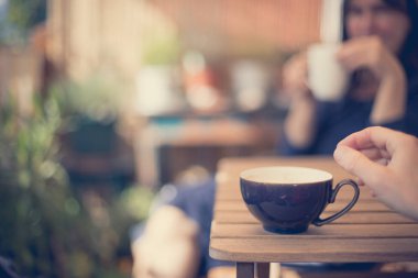 Kahve fincanı, kafede.