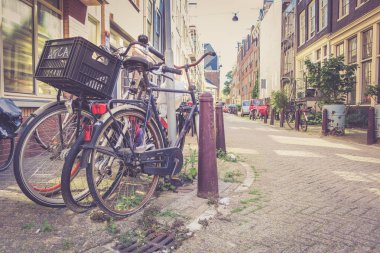 Hollanda, Amsterdam 'da klasik bisikletler.