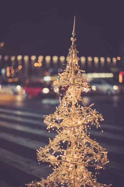 Närbild Jul Dekoration Belysning Framför Ett Köpcentrum Defokuserad — Stockfoto