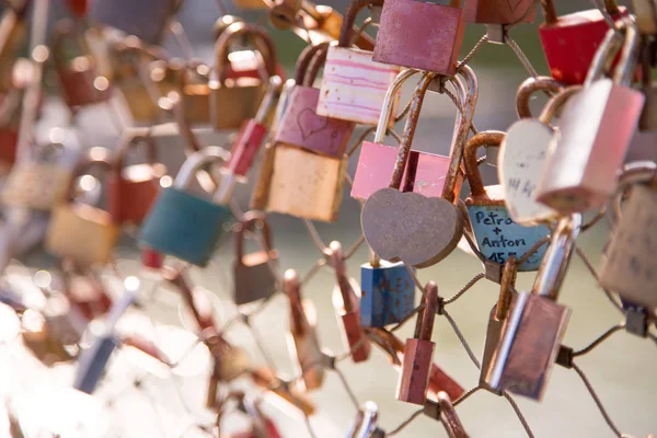 Serrures Amour Mignonnes Colorées Sur Markartsteg Salzbourg — Photo