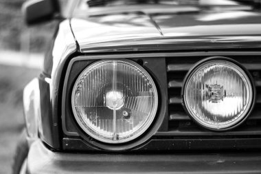 Araba doğa arka planında, kapat