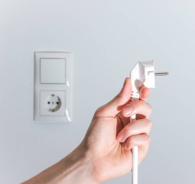 el tutarak güç Tak