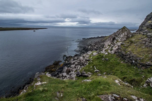 Vackert Landskap Med Utsikt Över Havet — Stockfoto