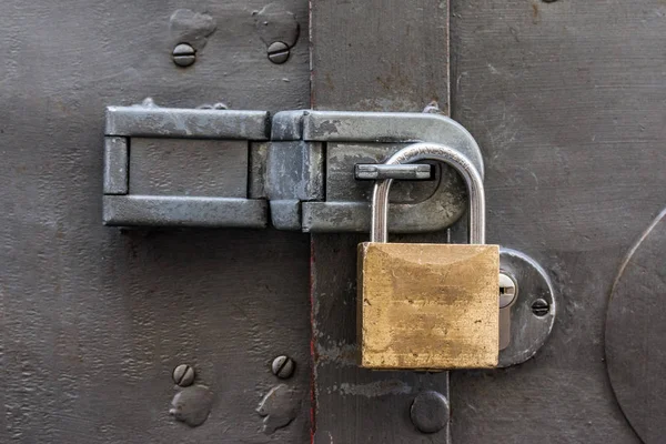 Vorhängeschloss Aus Metall Hintergrund Nahaufnahme — Stockfoto