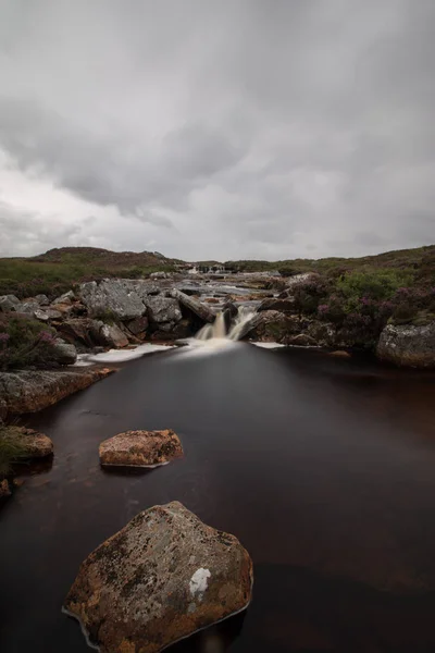 Vackert Landskap Med Mountain Creek — Stockfoto