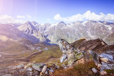 Alpler'de Sıra Dağlar: Groglockner ve Avusturya'da Yüksek Alp Yolu, Yaz saati 