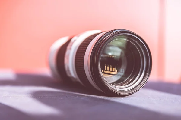 Professionelles Neues Kameraobjektiv — Stockfoto