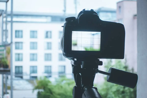 Fotokamera Stativ Bakgrund Närbild — Stockfoto