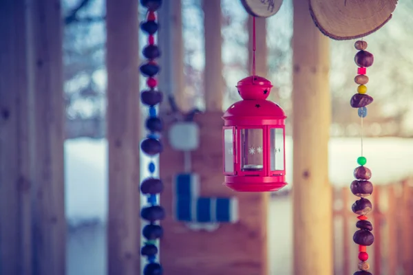 户外红色圣诞灯笼 — 图库照片