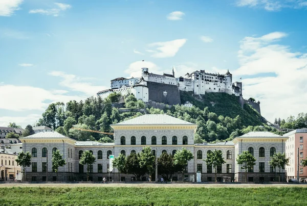 Idylliczny Panoramiczny Krajobraz Miasta Salzburg Lecie — Zdjęcie stockowe