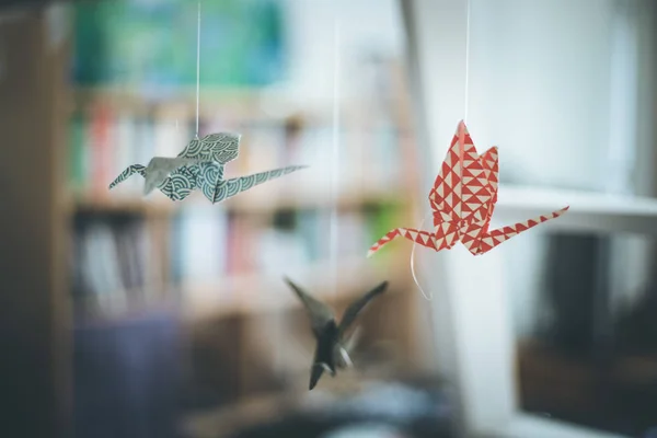 カラフルな折り紙折り鶴 — ストック写真