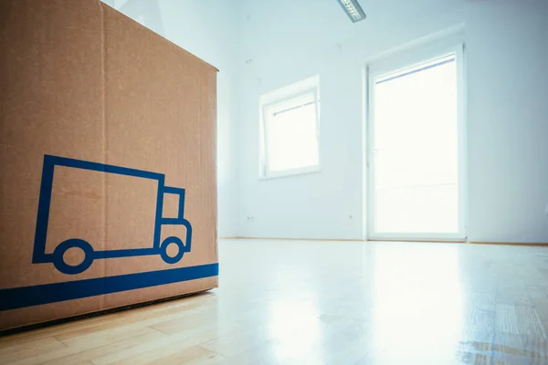 Move. Cardboard, boxes for moving into a new, clean and bright h — Stock Photo, Image