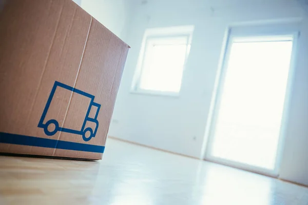 Move. Cardboard, boxes for moving into a new, clean and bright h — Stock Photo, Image