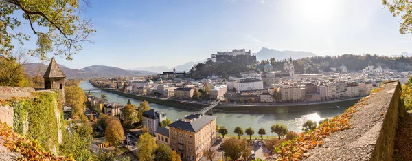 Panorama Del Quartiere Storico Salisburgo Autunno Foglie Colorate Colori Con — Foto Stock