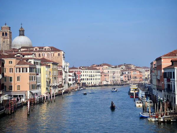 Venecia, Italia - 2 de marzo de 2019 Vista desde el puente Scalzi — Foto de Stock