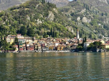 Varenna, İtalya 30 Mart 2019 Varenna Town Lake Como İtalya adlı görünümünü Frontal peyzaj