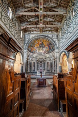 İtalya, Floransa - 11 Mayıs 2019, Altar San Miniato al Monte Churc