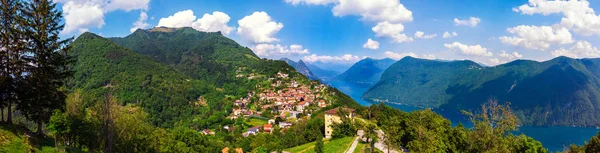 Bela vista panorâmica da cidade de Bre sobre o Lago Lugano — Fotografia de Stock