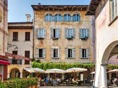 Piazza Motta in Orta San Giulio in Orta Lake in I'deki restoranlar
