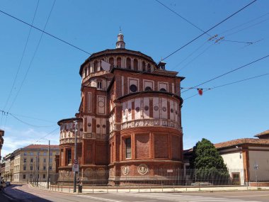 Leonardo Da Vinci 'nin son akşam yemeği freskinin bulunduğu Santa Maria delle Grazie Kilisesi manzarası, Milano, İtalya - 21 Haziran 2020